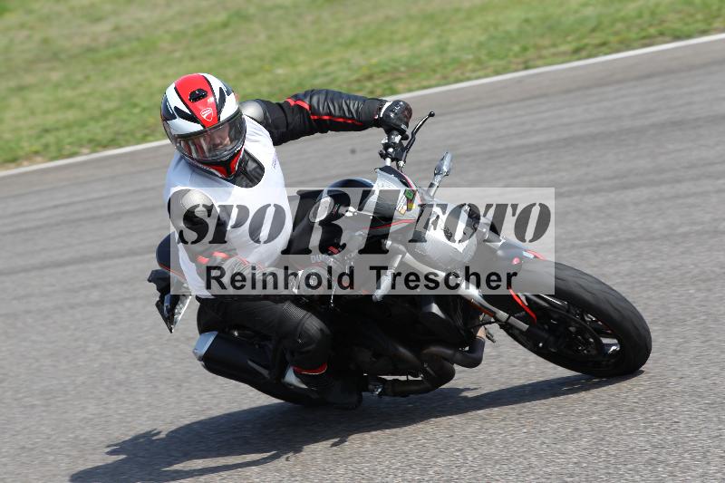 /Archiv-2022/06 15.04.2022 Speer Racing ADR/Instruktorengruppe/7-1